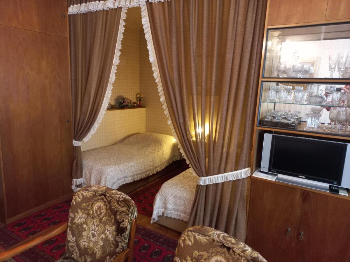 Ferienwohnung ,,Wohnen wie zu Großmutter´s Zeiten´´ Wien Exterior foto