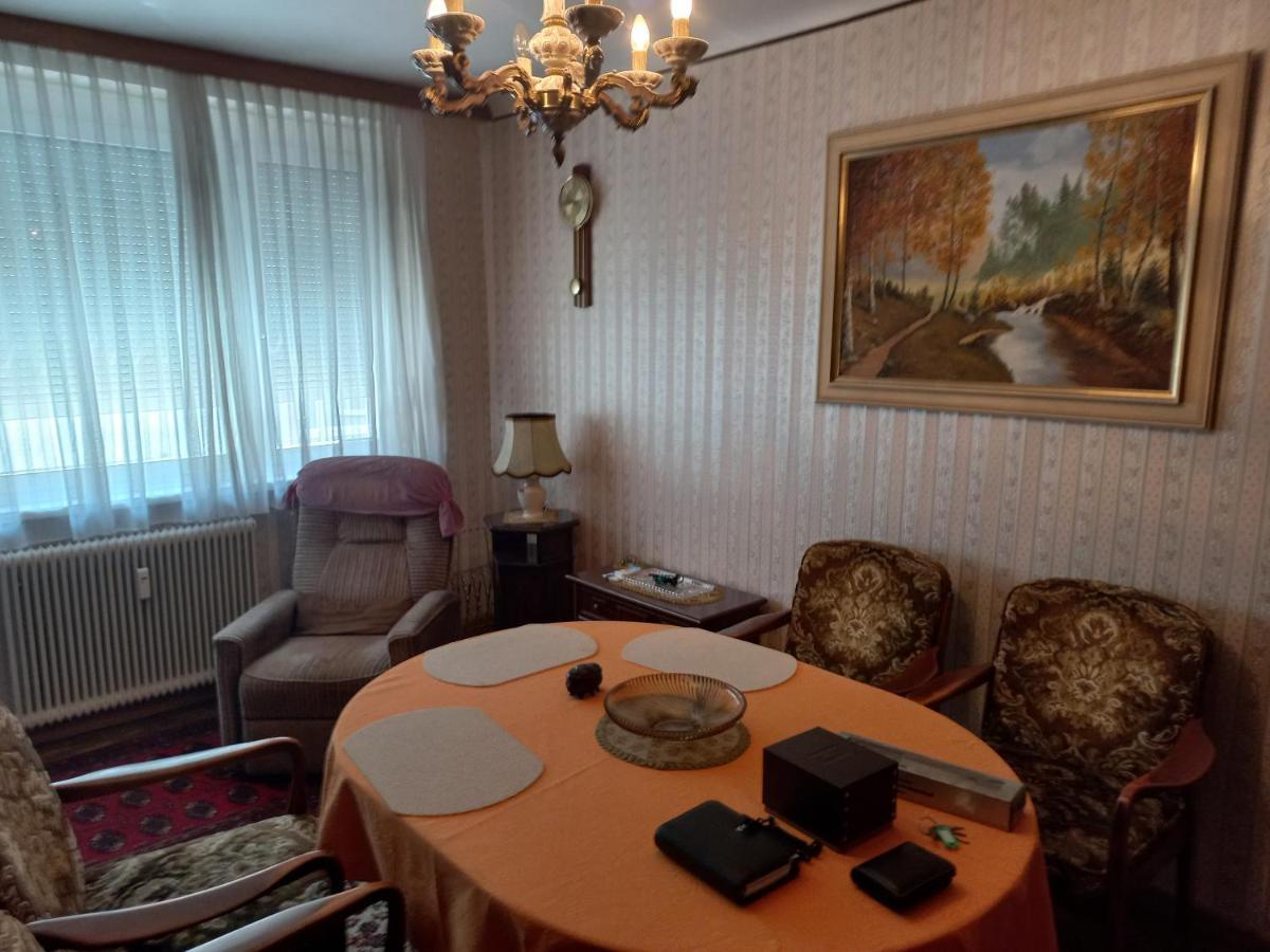 Ferienwohnung ,,Wohnen wie zu Großmutter´s Zeiten´´ Wien Exterior foto