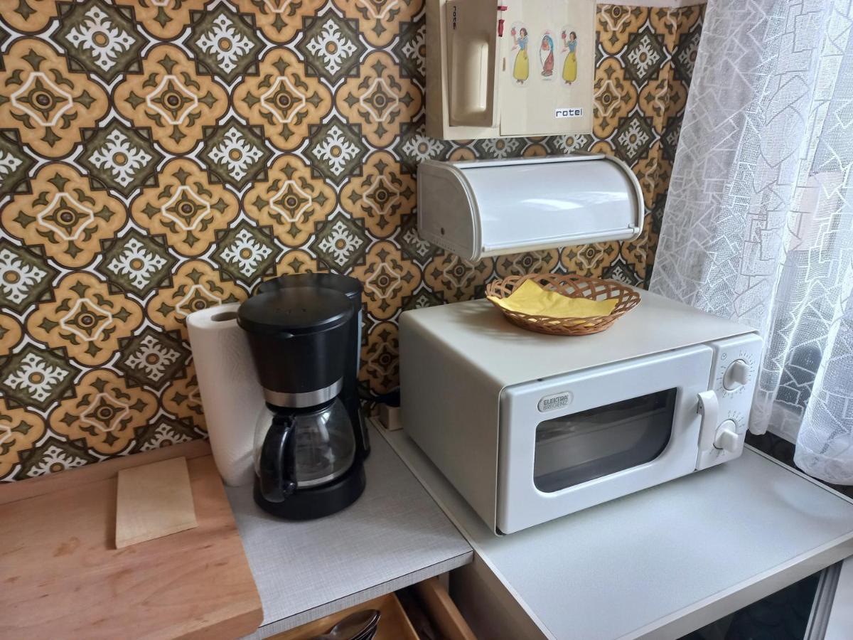 Ferienwohnung ,,Wohnen wie zu Großmutter´s Zeiten´´ Wien Exterior foto