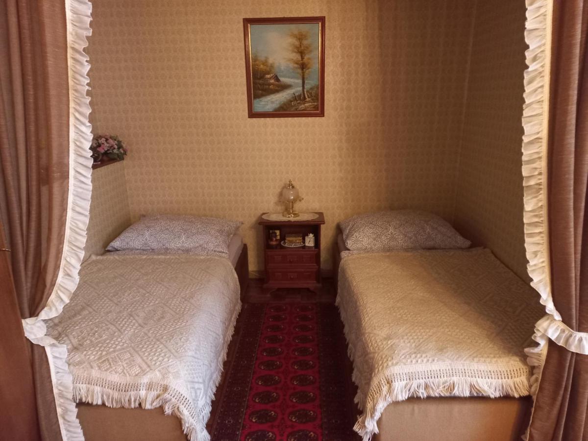 Ferienwohnung ,,Wohnen wie zu Großmutter´s Zeiten´´ Wien Exterior foto