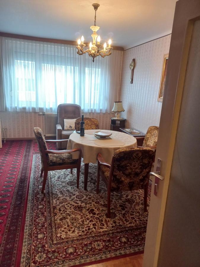 Ferienwohnung ,,Wohnen wie zu Großmutter´s Zeiten´´ Wien Exterior foto
